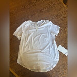 Lulu Lemon UVP Run SS Top